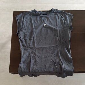 Alphalete gray cap sleeve top